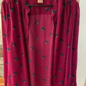 Beautiful burgundy pattern button up shirt